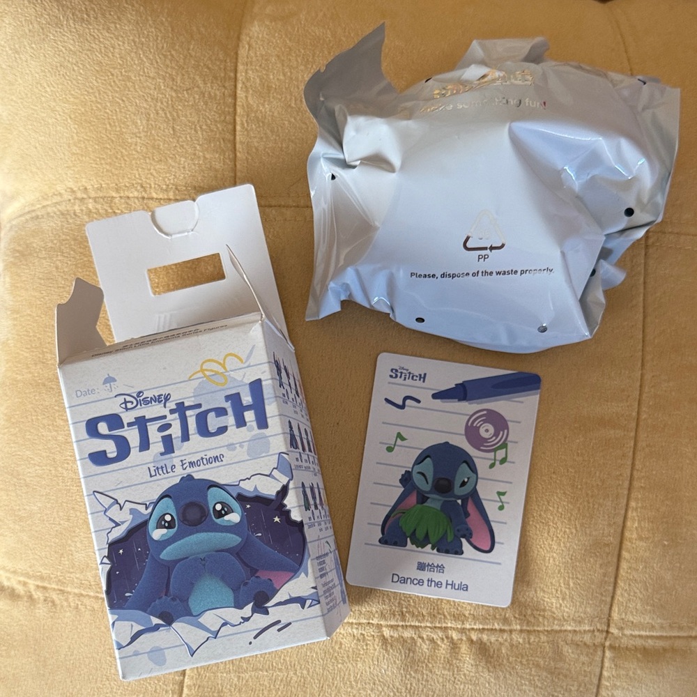 Disney Stitch Little Emotions Box -Confirmed Dance the Hula